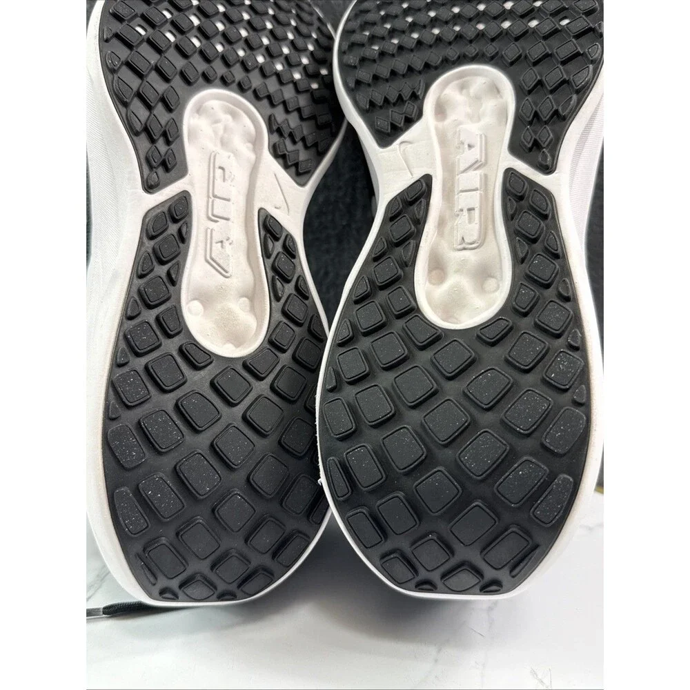 Nike Air Winflo 11 Black White Men Size 11 Road Running Shoes Athletic Sneakers